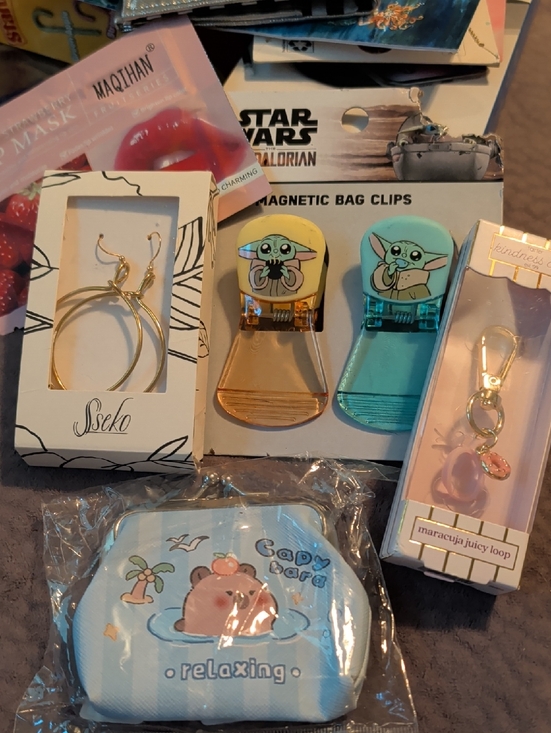 Star Wars Accessories - Star Wars Baby Yoda Magnetic Bag Clips - Yellow & Teal